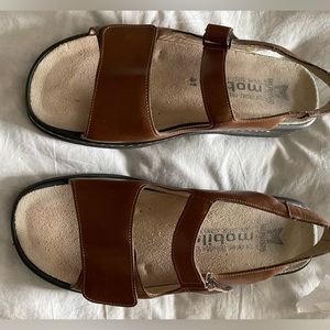 Mobils Leather Sandals